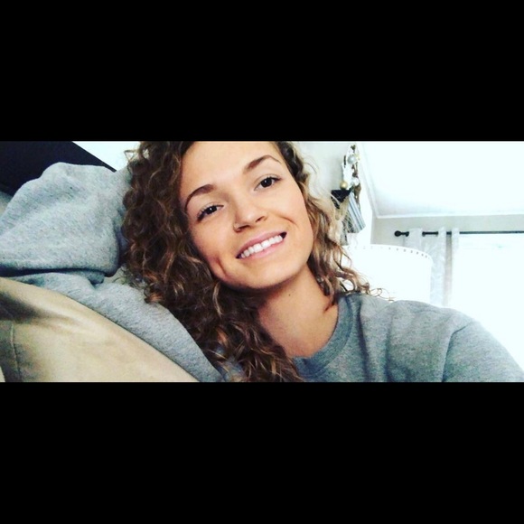 Meet your Posher, Sarah - Picture 1 of 1